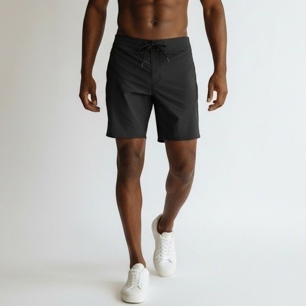 Ten Thousand NWOT Foundation Short Mens Small Black 7" Inseam Running Pockets